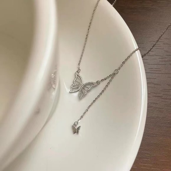 Cutout butterfly fringe necklace female - Picture 5 of 5